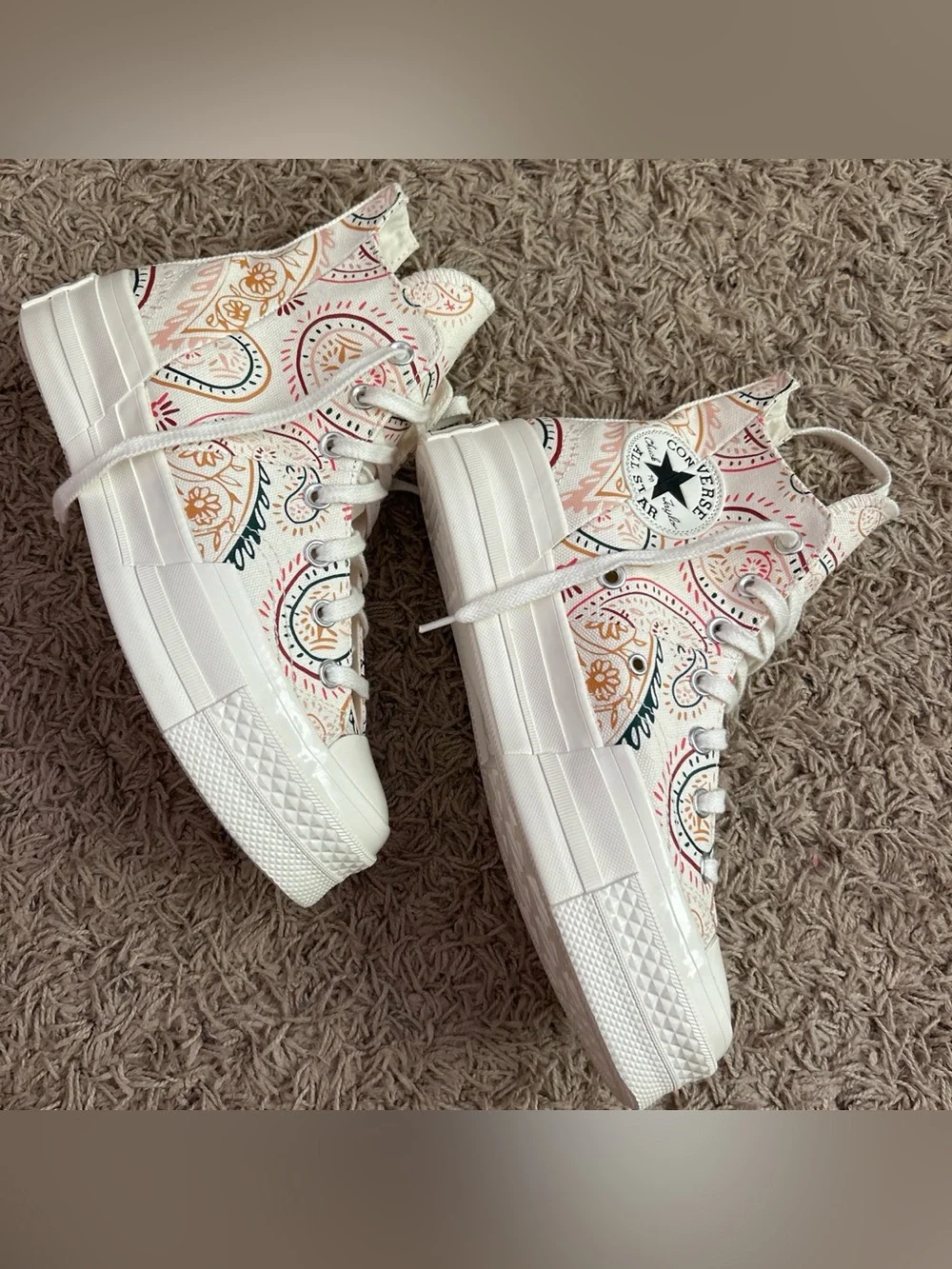 Size 8 Converse Chuck 70 plus crafted evolution